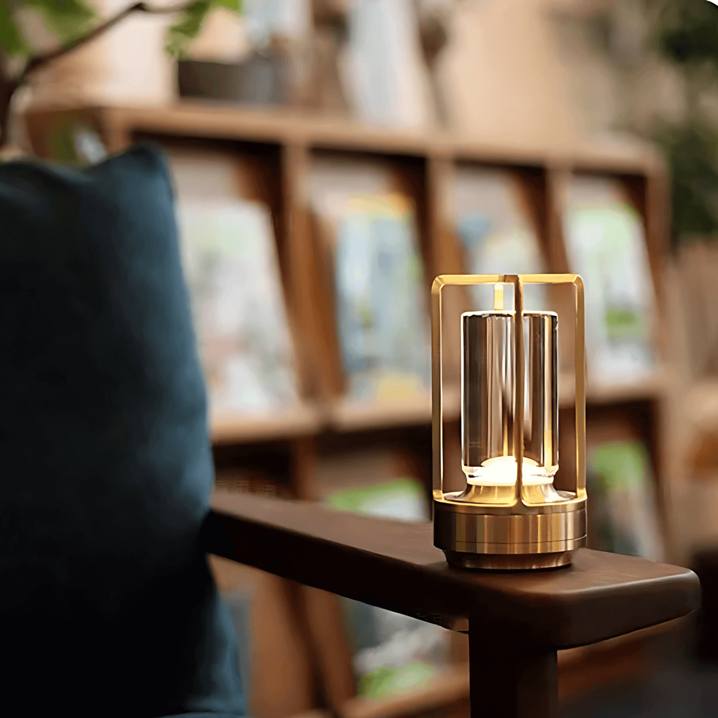 LARA – Kristall LED Bordslampa med Touchkontroll, Dimmer & Uppladdningsbart Batteri