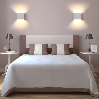 ELORA – Lampe murale moderne en aluminium avec éclairage LED bidirectionnel et design élégant.