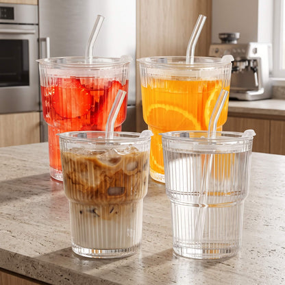 ClearSip – Randig Glas­mugg med Lock & Sugrör för Kaffe, Te och Juice (450ml)