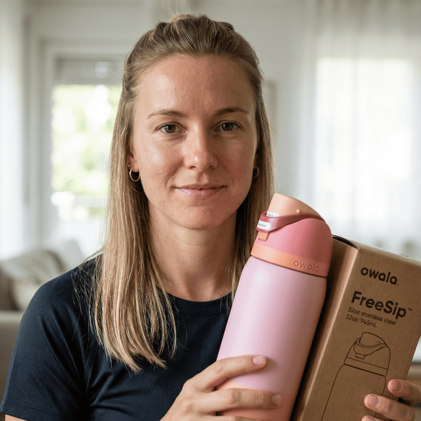 DRAKE – Owala Insulated Stainless Steel Sports Bottle with Straw & Leak-Proof Design (32 oz / 945 ml)