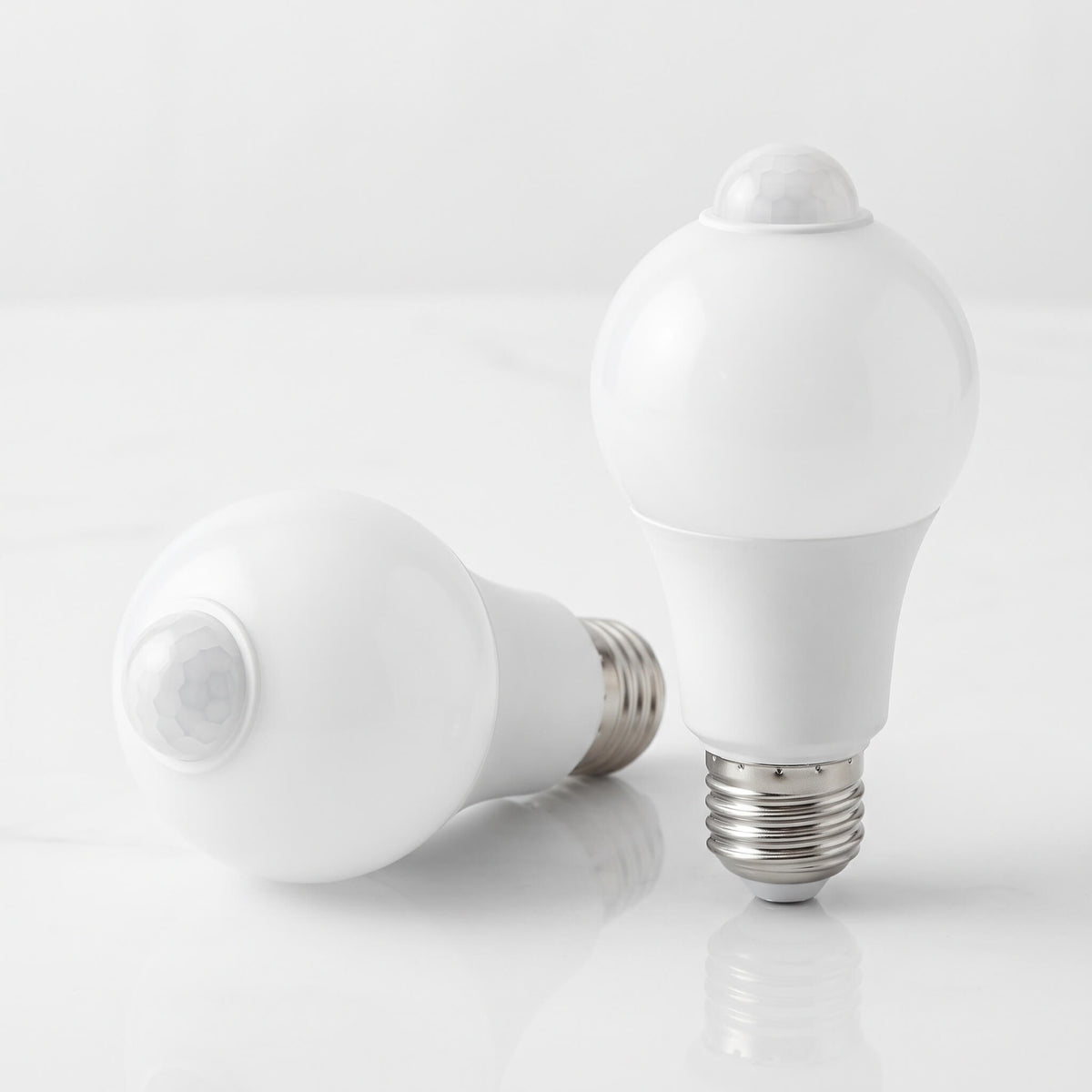 JONATAN – Ampoule LED intelligente E27 12W avec détecteur de mouvement et capteur de luminosité – Éclairage automatique pour entrée, garage et véranda