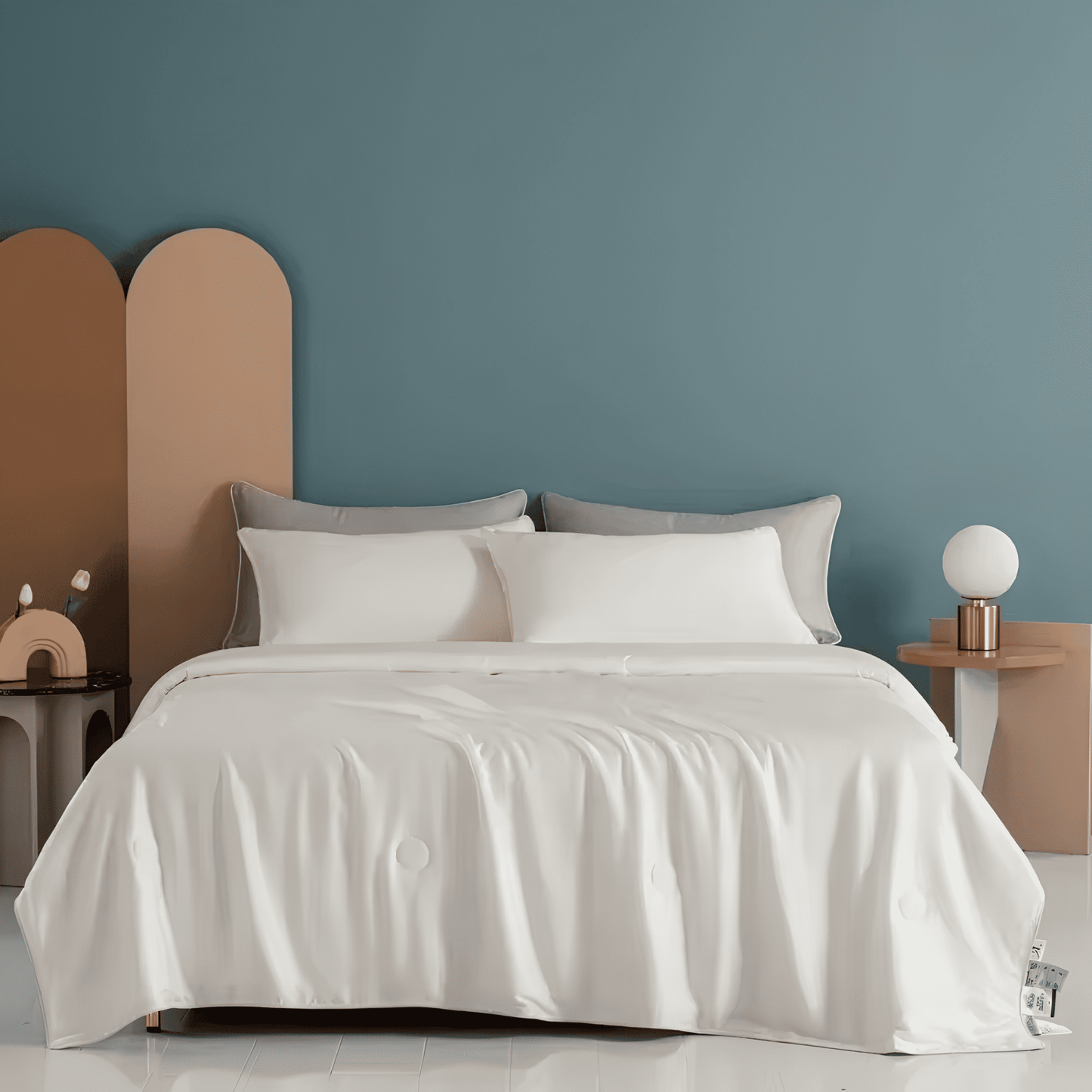 SIXTEN – Kylande Täcke i 100% Polyester med Q-max 0,44 – Twin eller Queen