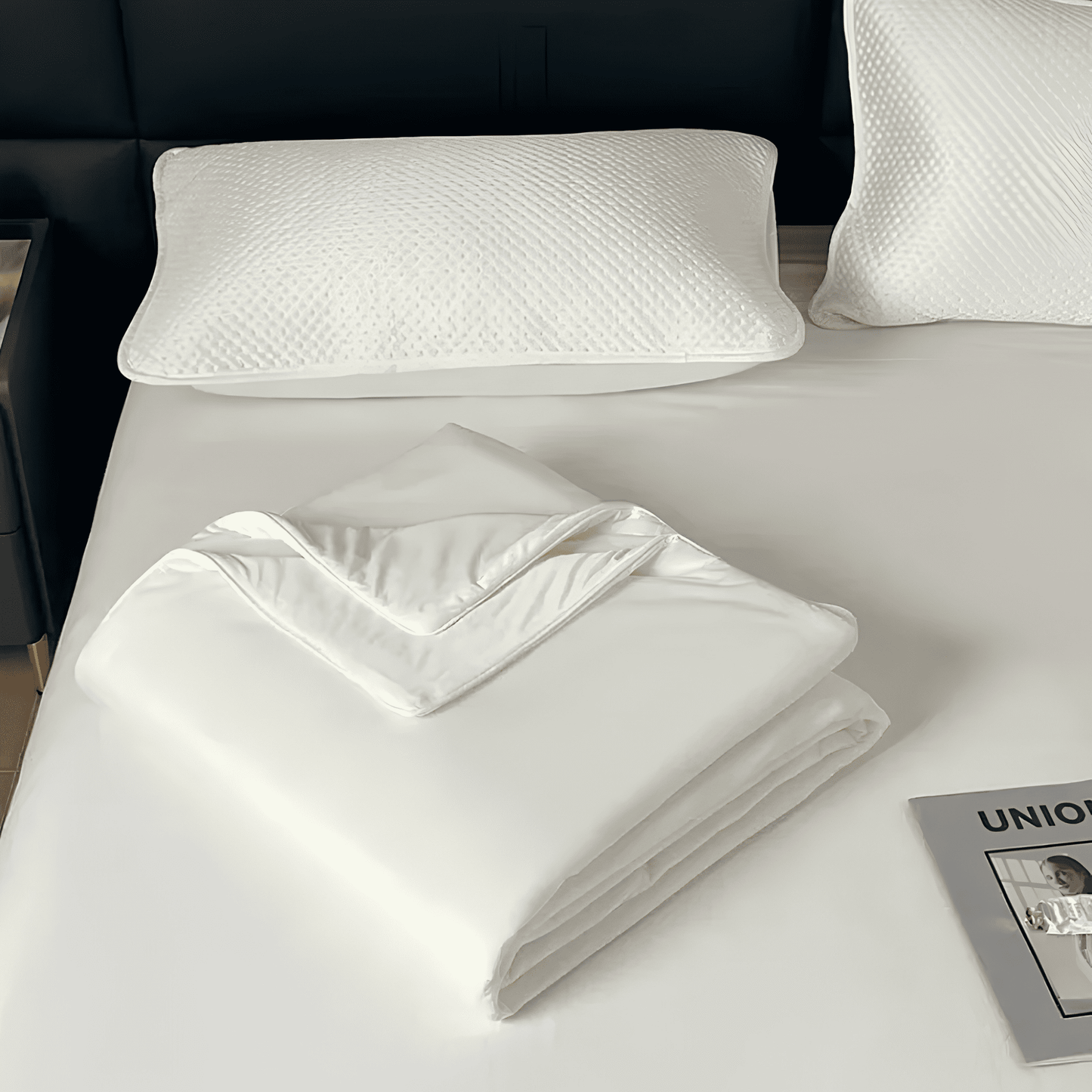 SIXTEN – Kylande Täcke i 100% Polyester med Q-max 0,44 – Twin eller Queen